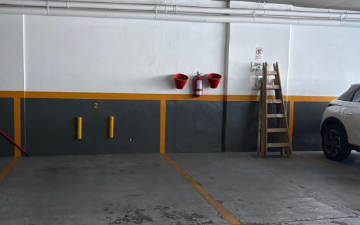 Excelente Oficina Comercial con cochera y seguridad