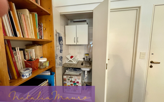 Monoambiente en Belgrano. Ideal estudio profesional, oficina y consultorio médico.